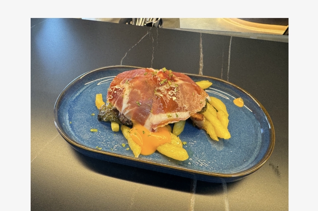 Milhojas de Presa Jamón salmorejo